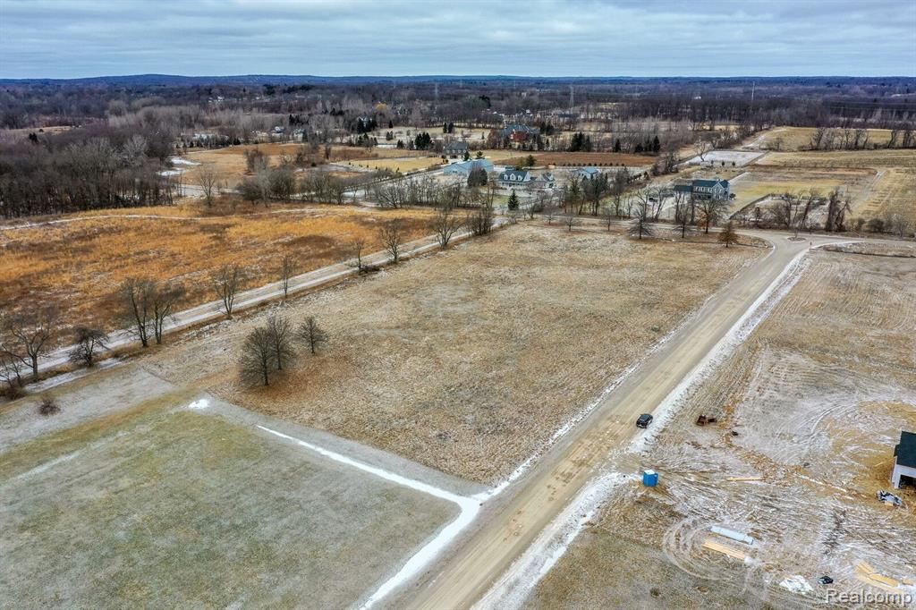 1270 Parks Road Oakland, MI 48363 - Photo 7 of 9