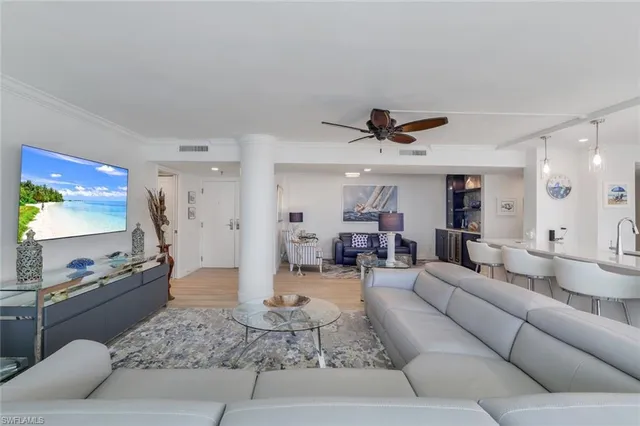 $18,500 | 4041 Gulf Shore Boulevard North, Unit 1705, Naples, FL 34103