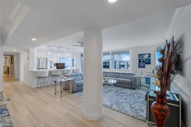 $18,500 | 4041 Gulf Shore Boulevard North, Unit 1705, Naples, FL 34103