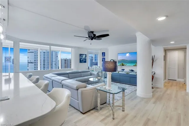 $18,500 | 4041 Gulf Shore Boulevard North, Unit 1705, Naples, FL 34103