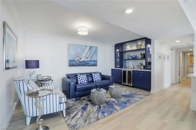 $18,500 | 4041 Gulf Shore Boulevard North, Unit 1705, Naples, FL 34103