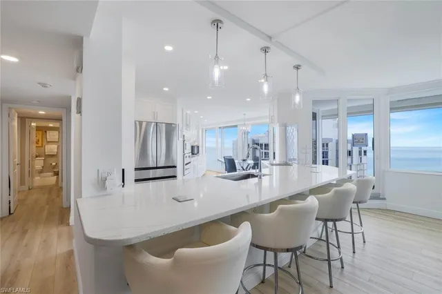 $18,500 | 4041 Gulf Shore Boulevard North, Unit 1705, Naples, FL 34103