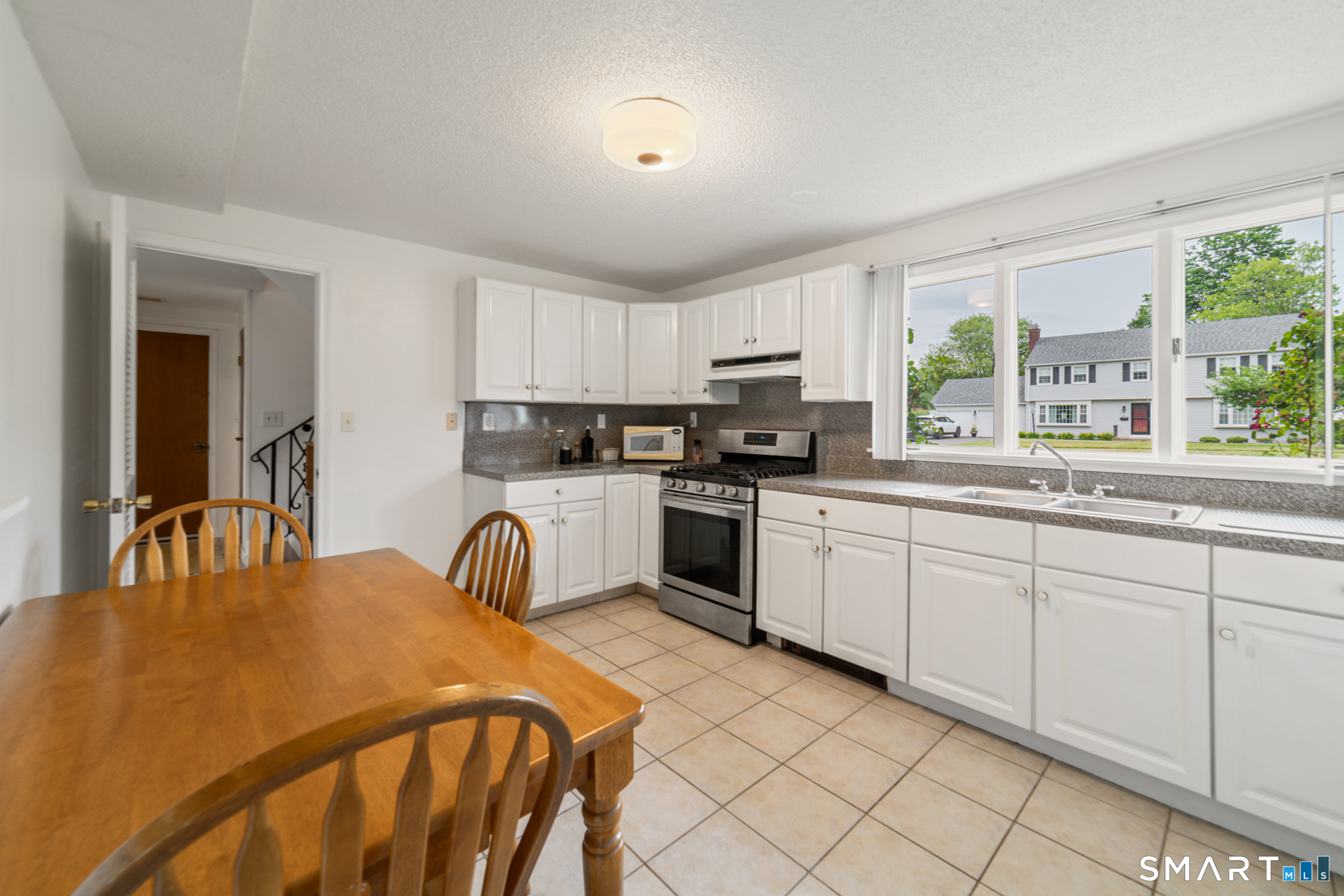36 Cross Hill Road Wethersfield, CT 06109 - Photo 27 of 40
