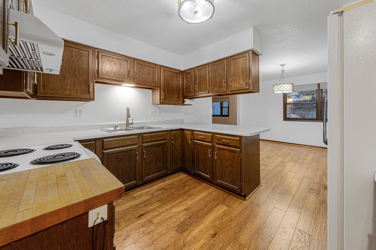 351 1st Avenue Northeast Wells, MN 56097 - Photo 21 of 44