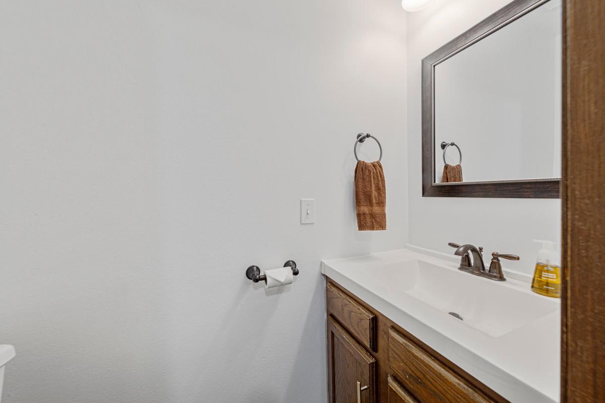 351 1st Avenue Northeast Wells, MN 56097 - Photo 26 of 44