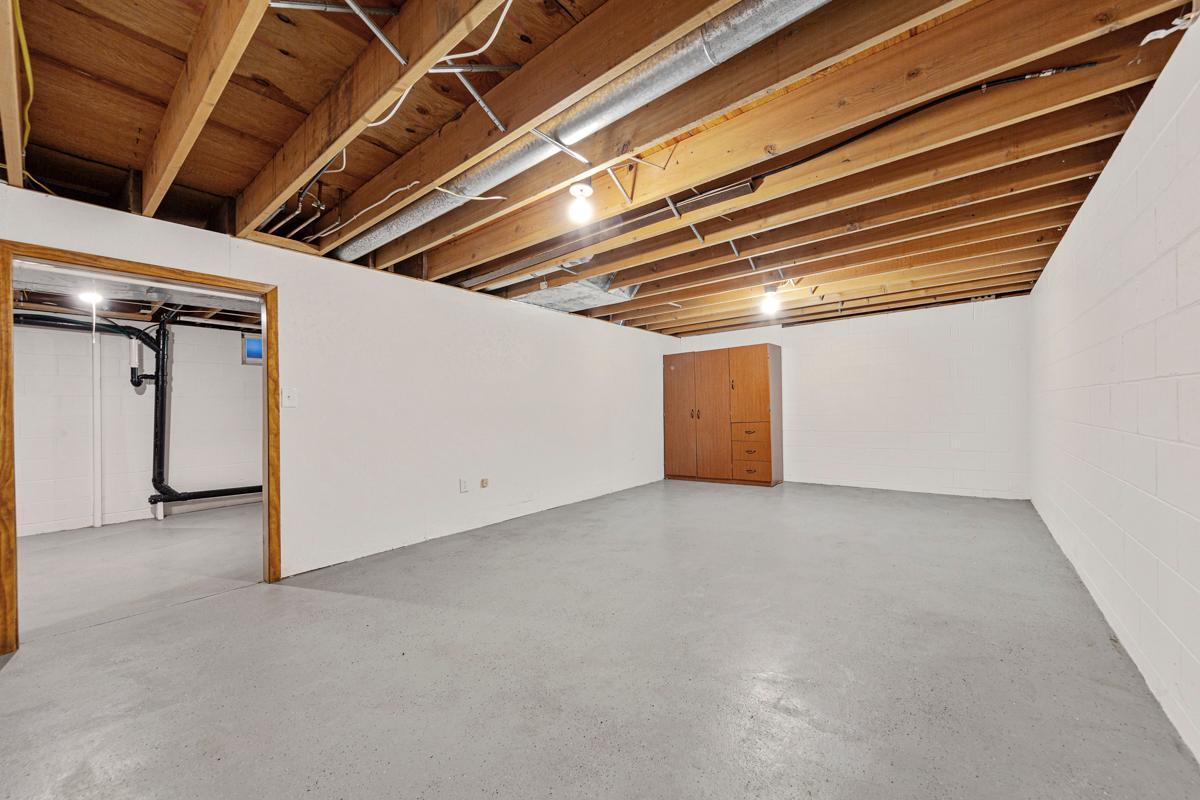 351 1st Avenue Northeast Wells, MN 56097 - Photo 37 of 44