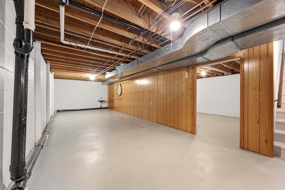 351 1st Avenue Northeast Wells, MN 56097 - Photo 39 of 44