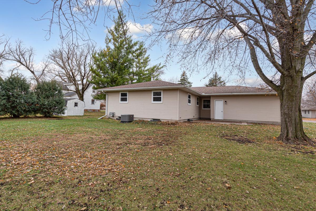 351 1st Avenue Northeast Wells, MN 56097 - Photo 4 of 44