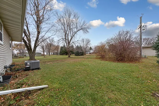 $235,900 | 351 1st Avenue Northeast, Wells, MN 56097