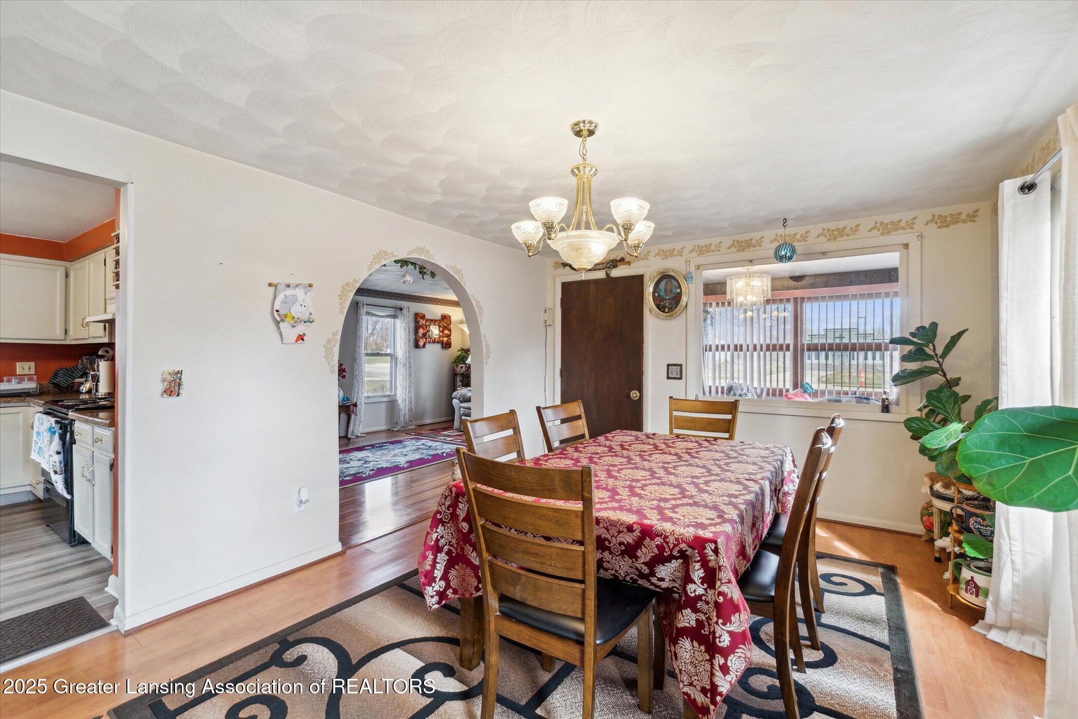 1717 West Jolly Road Lansing, MI 48910 - Photo 14 of 64 13-1717-W-Jolly-Rd-Lansing-MI-48910-Wind