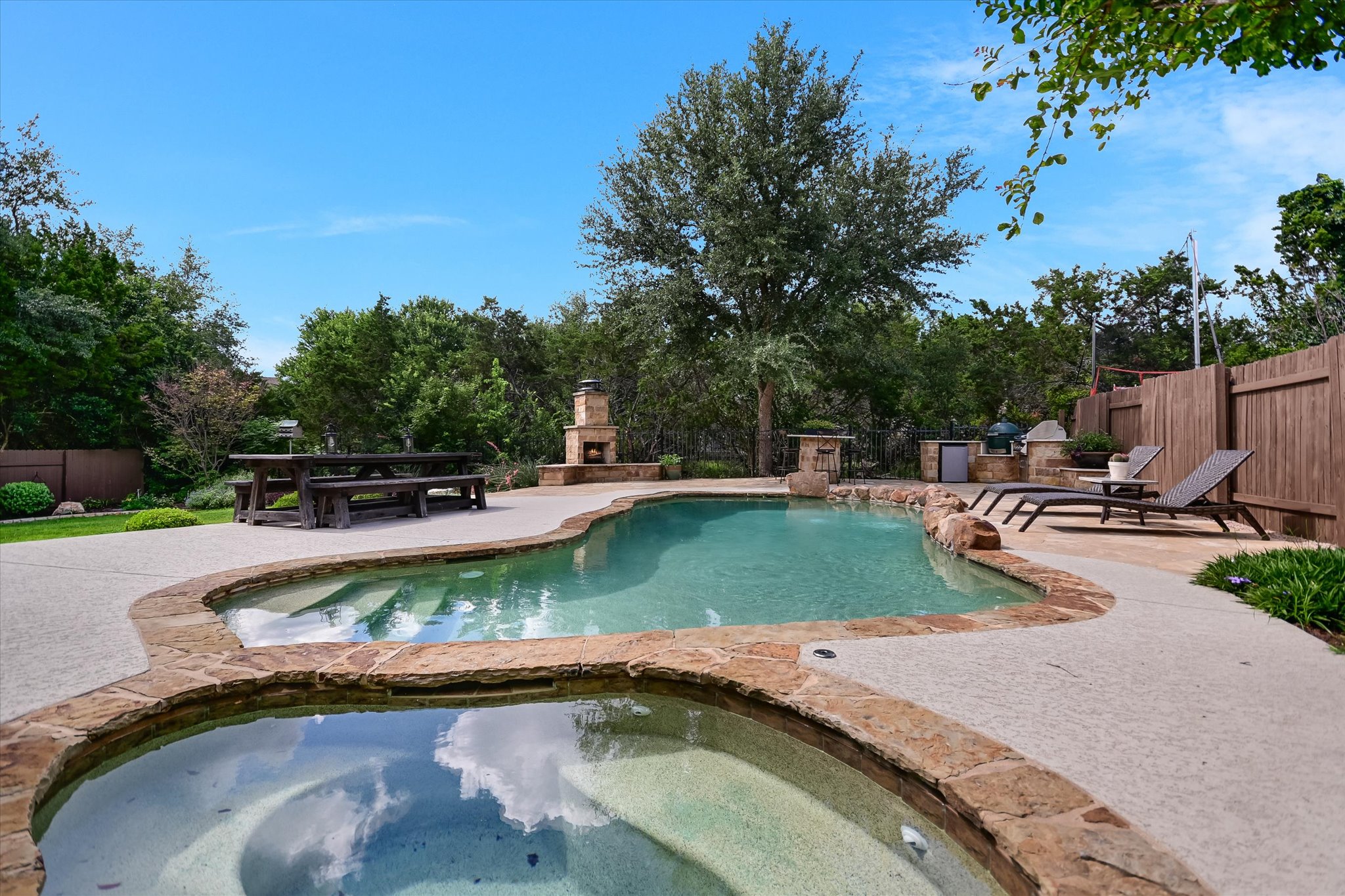 12908 Little Dipper Path Austin, TX 78732 - Photo 2 of 38