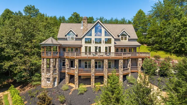 $1,850,000 | 2579 Highway 66, Young Harris, GA 30582