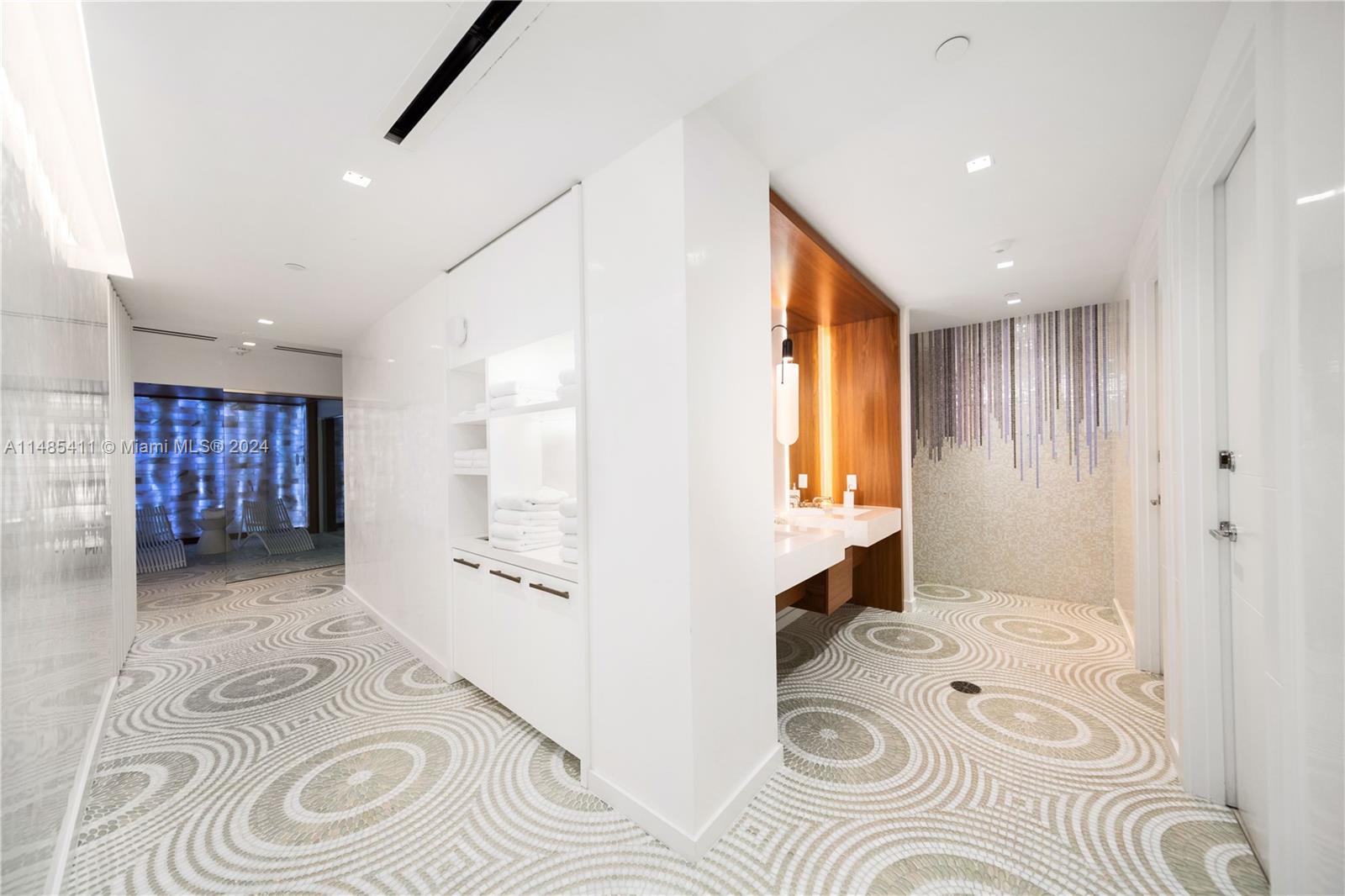 200 Southeast Mizner Boulevard, Unit 406 Boca Raton, FL 33432 - Photo 28 of 36 Gallery Image 28