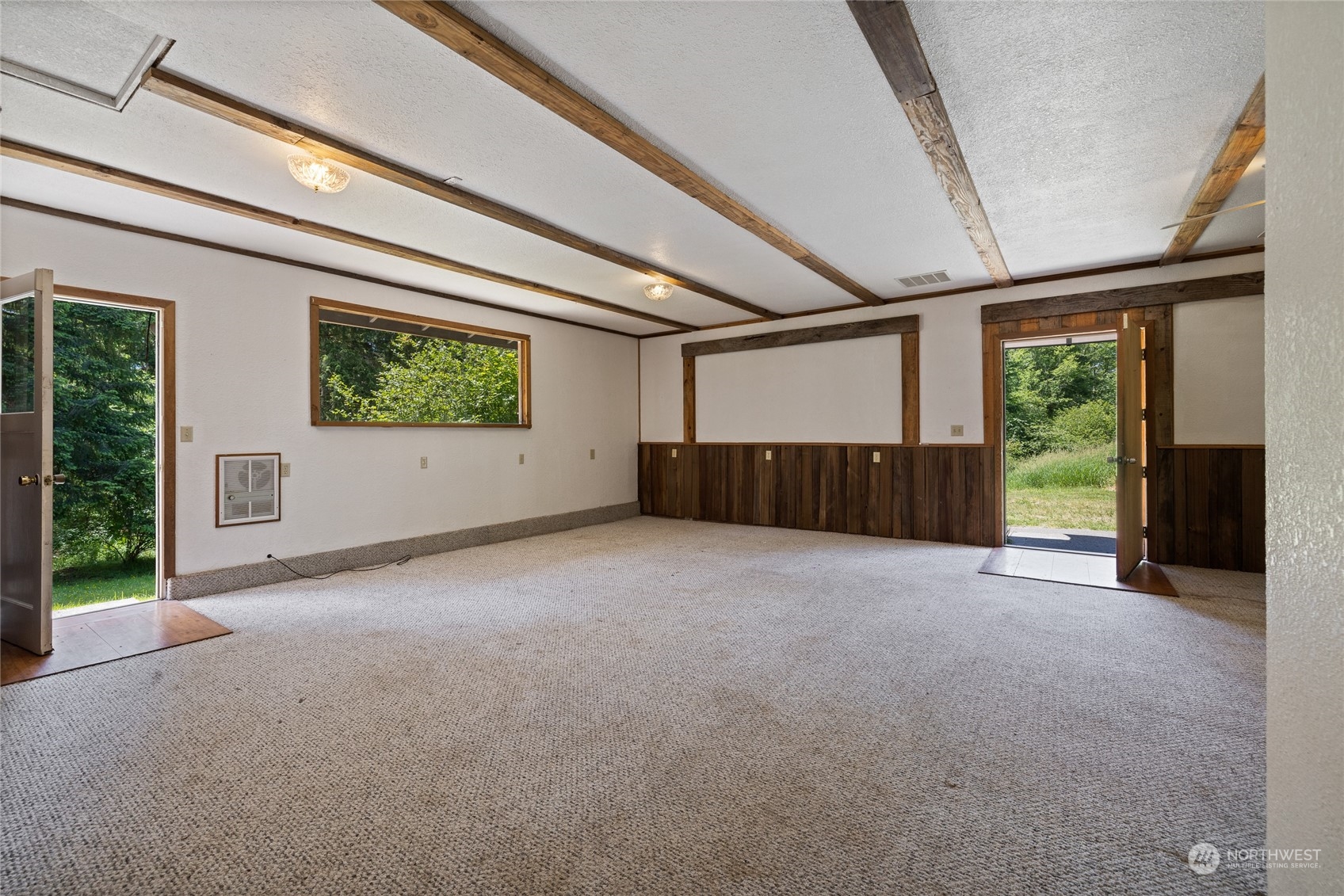 828 Lucas Creek Road Chehalis, WA 98532 - Photo 29 of 36 a view of an empty room with windows