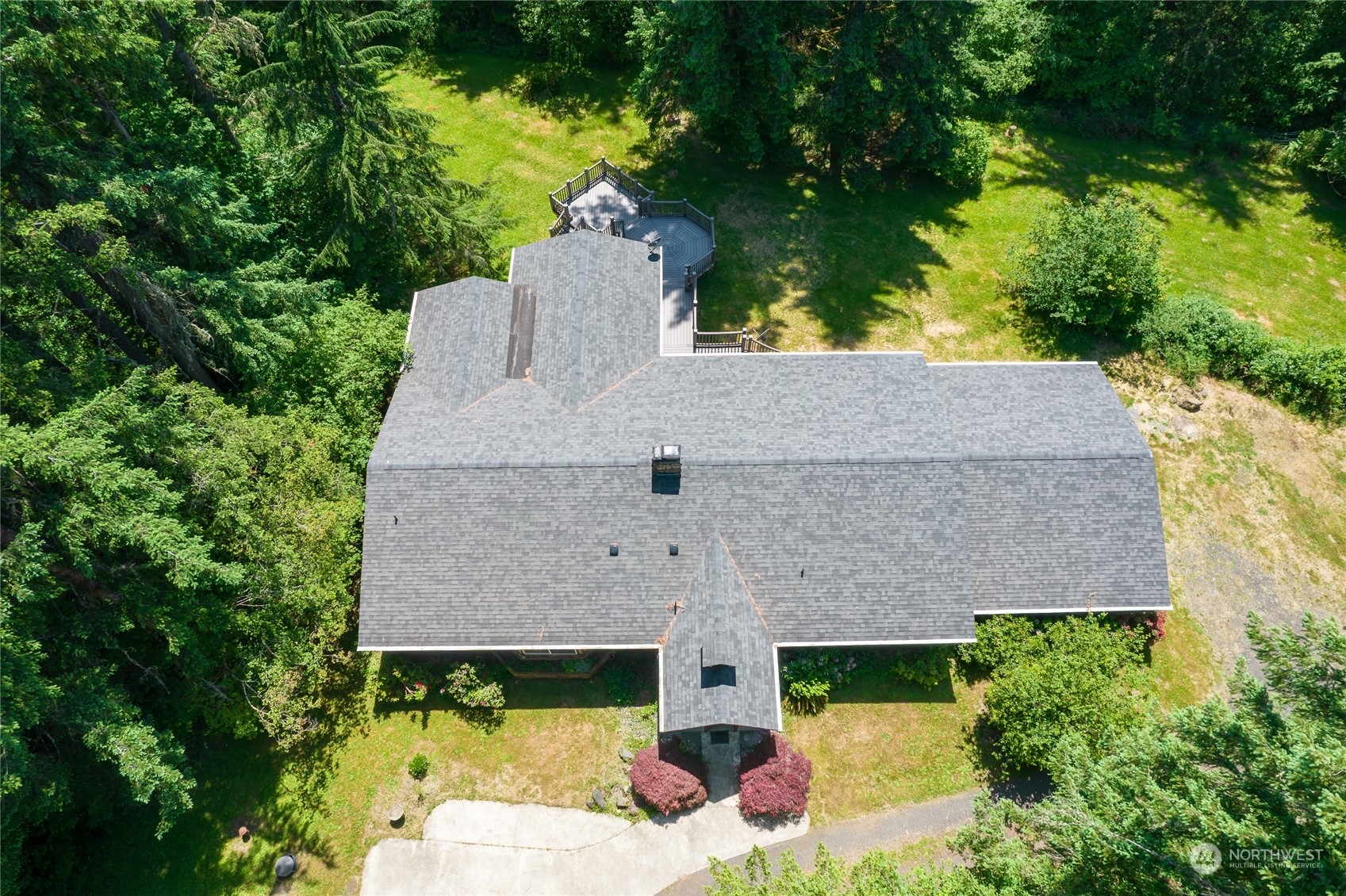 828 Lucas Creek Road Chehalis, WA 98532 - Photo 33 of 36 an aerial view of a house with a yard and large tree