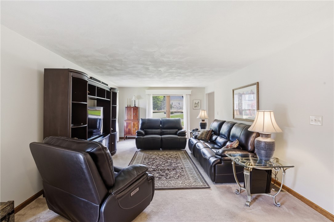 4 High Ridge Drive Lincoln, RI 02865 - Photo 9 of 45