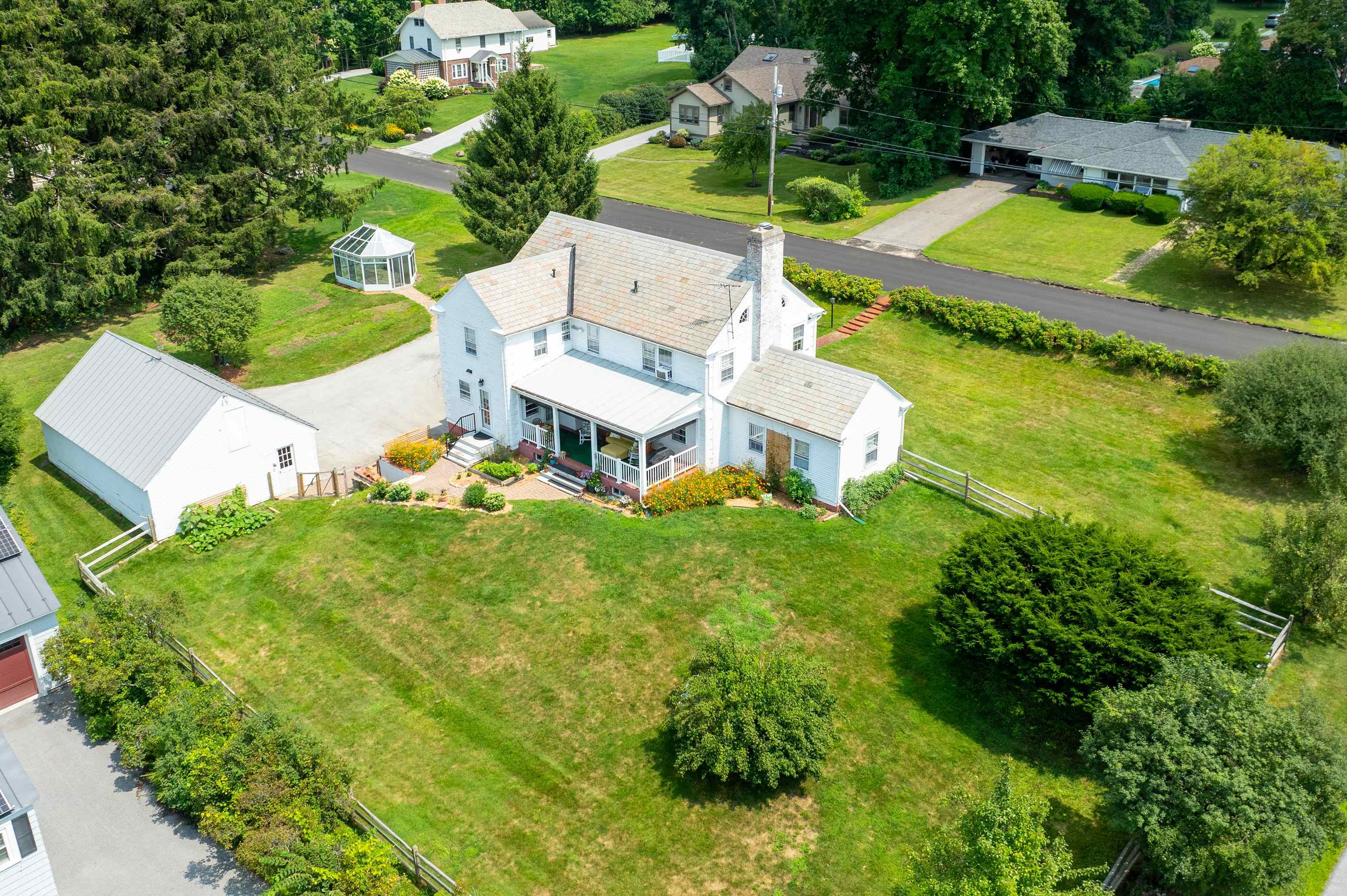 135 Bellevue Avenue Rutland, VT 05701 - Photo 7 of 44
