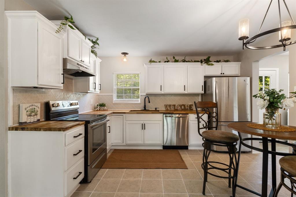 1104 Redbud Road Denison, TX 75020 - Photo 7 of 17