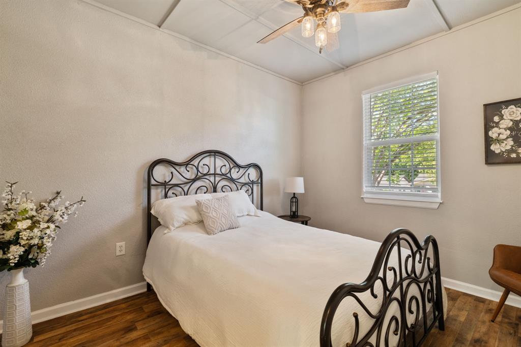 1104 Redbud Road Denison, TX 75020 - Photo 9 of 17