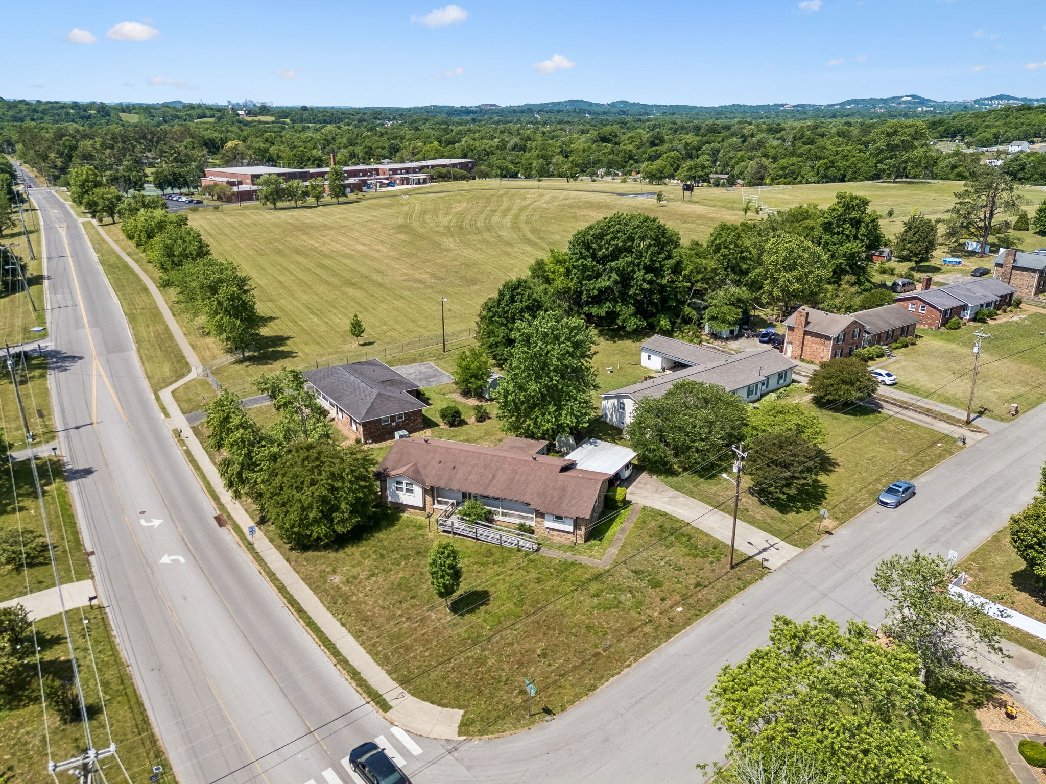1246 Apache Lane Madison, TN 37115 - Photo 19 of 21 a view of a city from a terrace