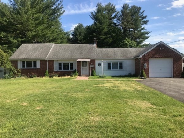 81 White Oak Road Springfield, MA 01128 - Photo 2 of 35