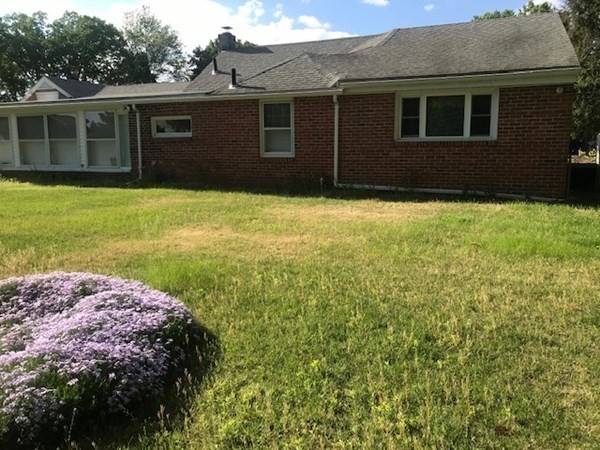 81 White Oak Road Springfield, MA 01128 - Photo 30 of 35