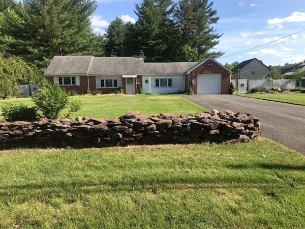 81 White Oak Road Springfield, MA 01128 - Photo 3 of 35