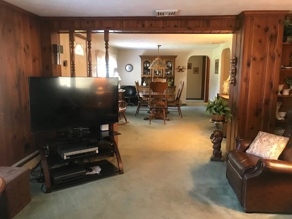 81 White Oak Road Springfield, MA 01128 - Photo 7 of 35