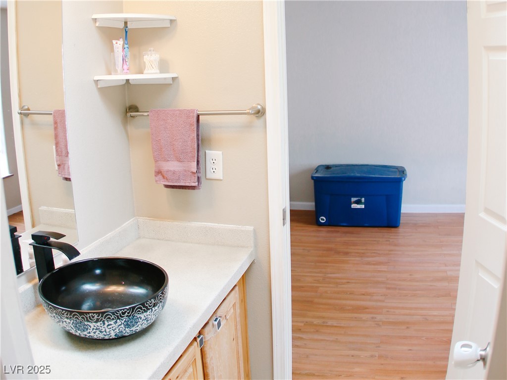 404 Blue Spruce Street Pioche, NV 89043 - Photo 39 of 47 Jack & Jill bath