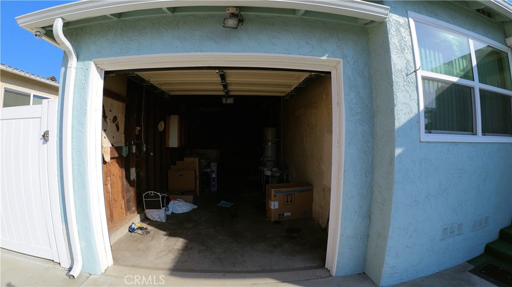 1808 North Grape Avenue Compton, CA 90222 - Photo 4 of 35 a view of living room