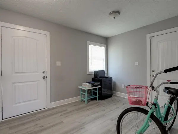 $1,800 | 10 Windsor Court, Galveston, TX 77551