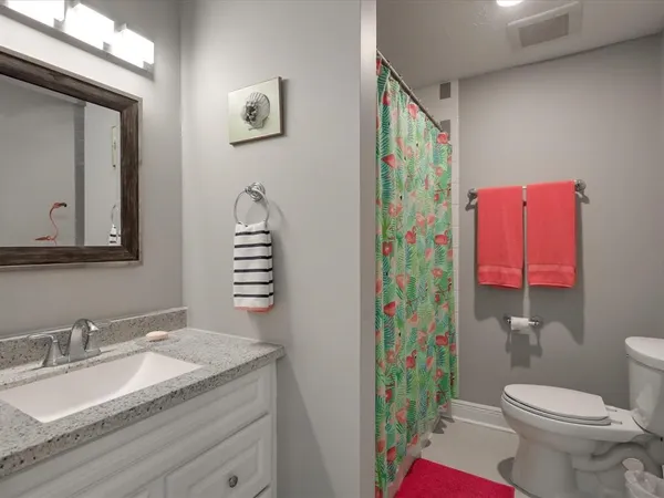 $1,800 | 10 Windsor Court, Galveston, TX 77551