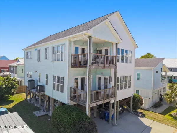 $549,000 | 605 Texas Avenue, Unit 1, Carolina Beach, NC 28428