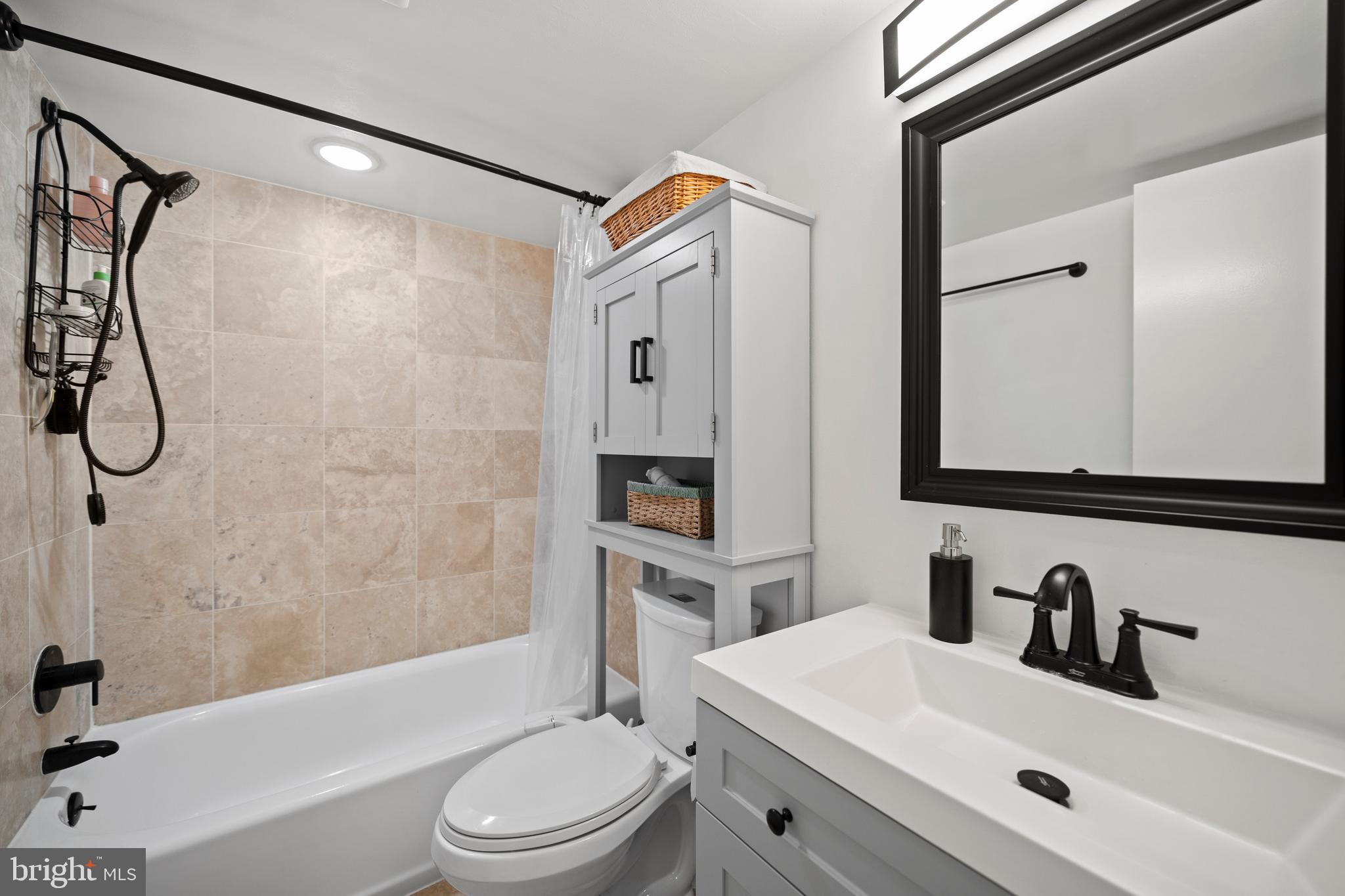 1439 Chapin Street Northwest, Unit 103 Washington, DC 20009 - Photo 11 of 33