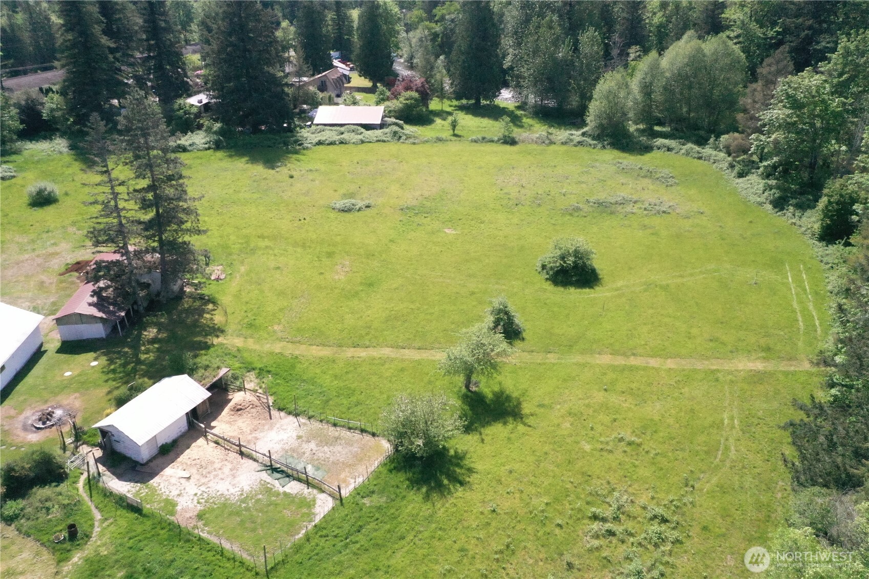 38013 Highway 2 Sultan, WA 98294 - Photo 26 of 33