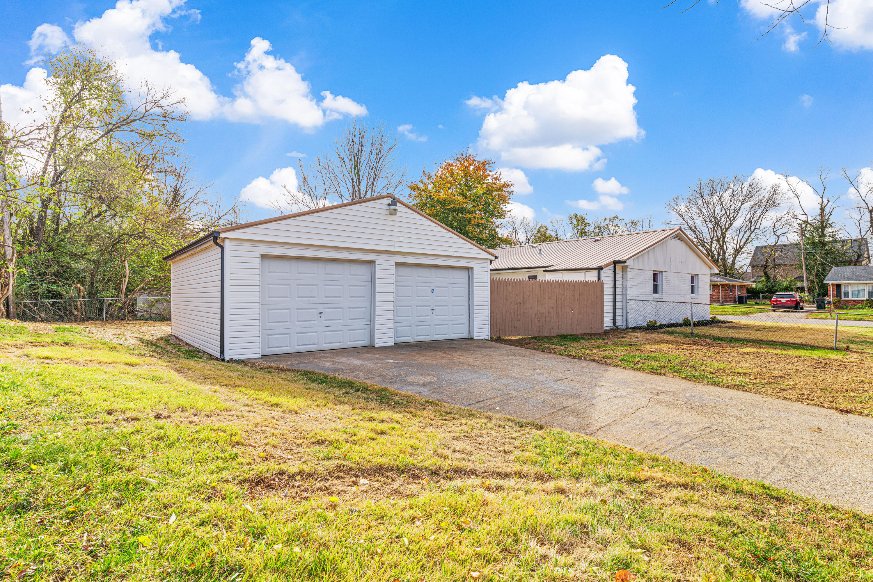 325 Dunroven Road Versailles, KY 40383 - Photo 36 of 47 30-29