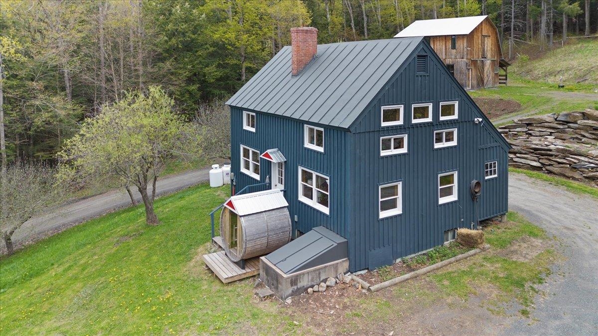 278 Spring Road Tunbridge, VT 05077 - Photo 2 of 52
