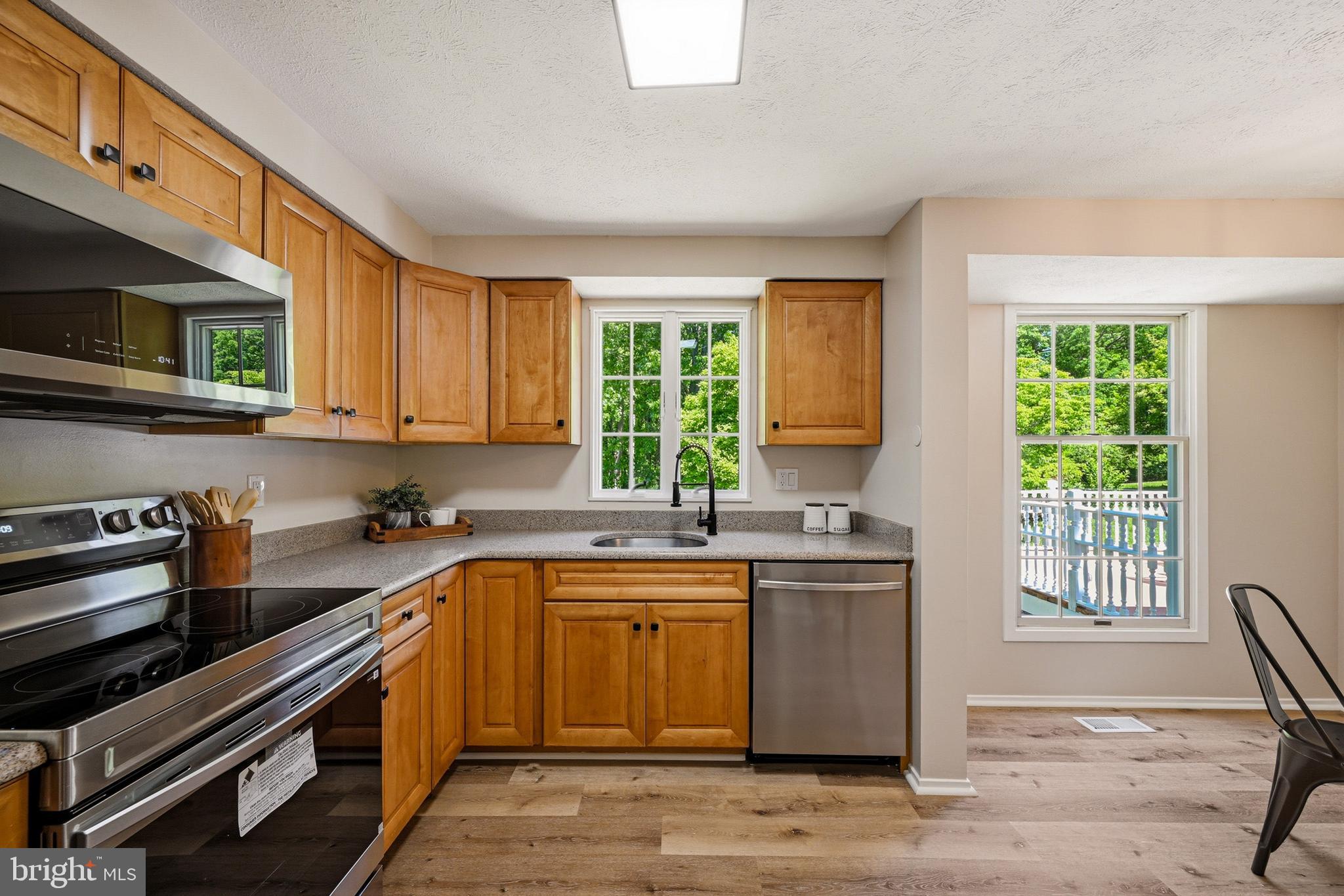 1527 Everlea Road Marriottsville, MD 21104 - Photo 23 of 70 Quartz countertops