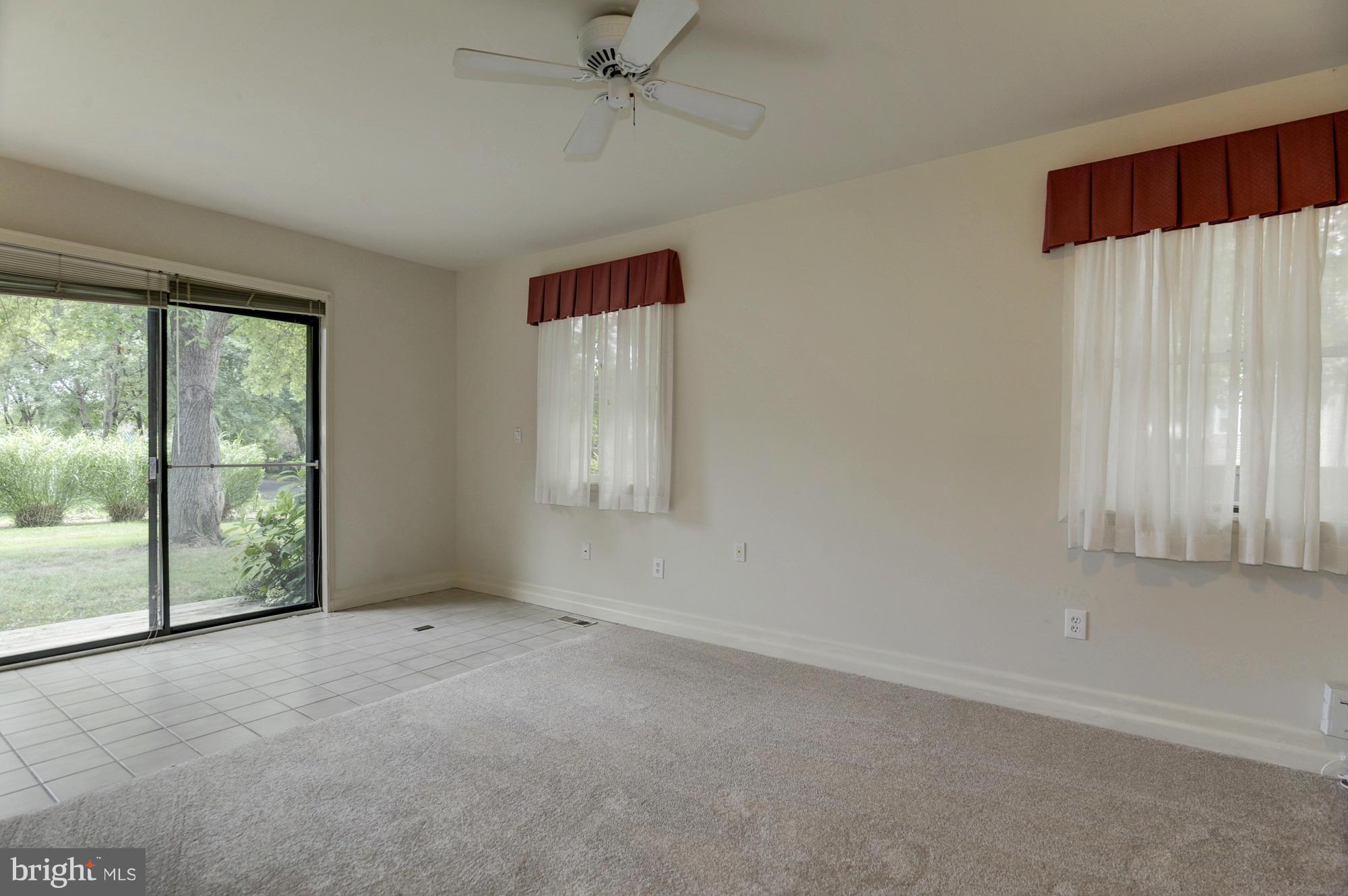 613 Edwards Road Annapolis, MD 21409 - Photo 14 of 28 an empty room with a window