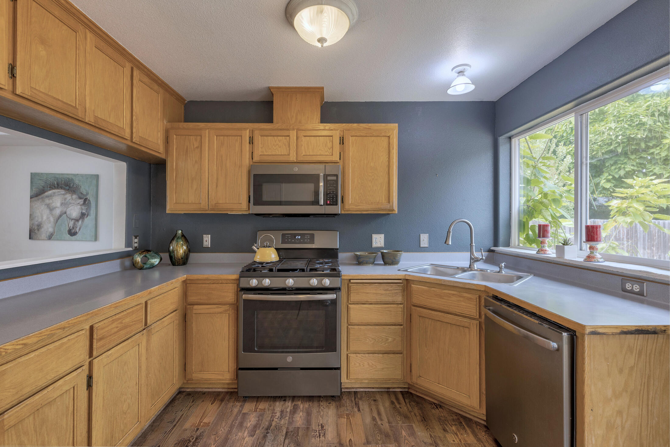 1238 West Harbeck Road Grants Pass, OR 97527 - Photo 8 of 26 0R1A6191_2_3_4_5