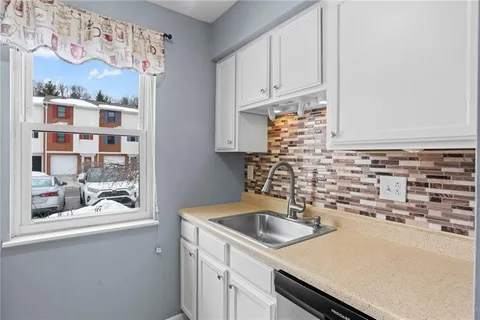 $250,000 | 203 Woodhaven Drive, Seven Fields, PA 16046