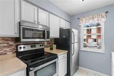 $250,000 | 203 Woodhaven Drive, Seven Fields, PA 16046