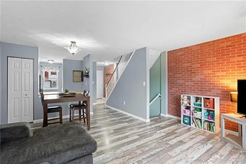 $250,000 | 203 Woodhaven Drive, Seven Fields, PA 16046