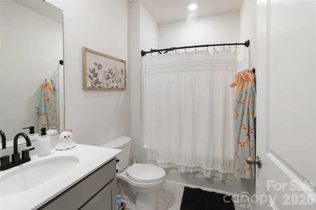 $449,800 | 345 Ridgeview Lane, Mars Hill, NC 28754