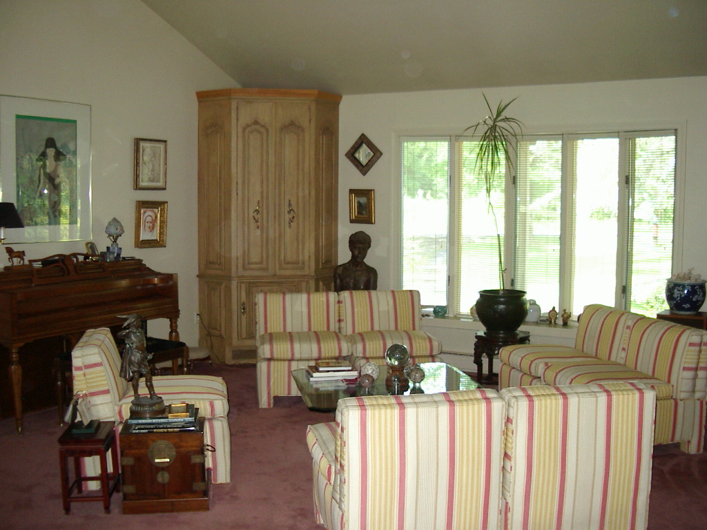 265 Devon Road Lee, MA 01238 - Photo 2 of 10 livivg room