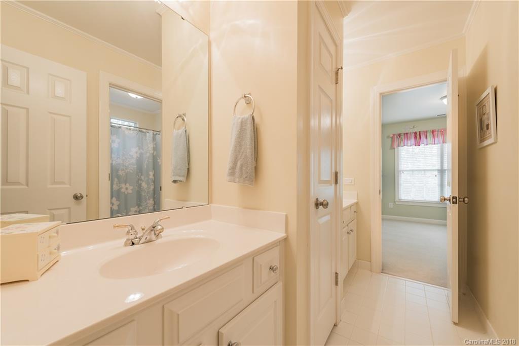 11010 Fox Hedge Road Matthews, NC 28105 - Photo 19 of 34 Gallery Image 19