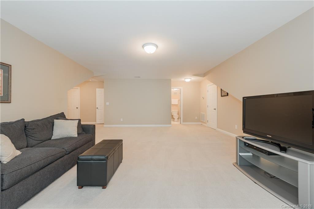 11010 Fox Hedge Road Matthews, NC 28105 - Photo 23 of 34 Gallery Image 23