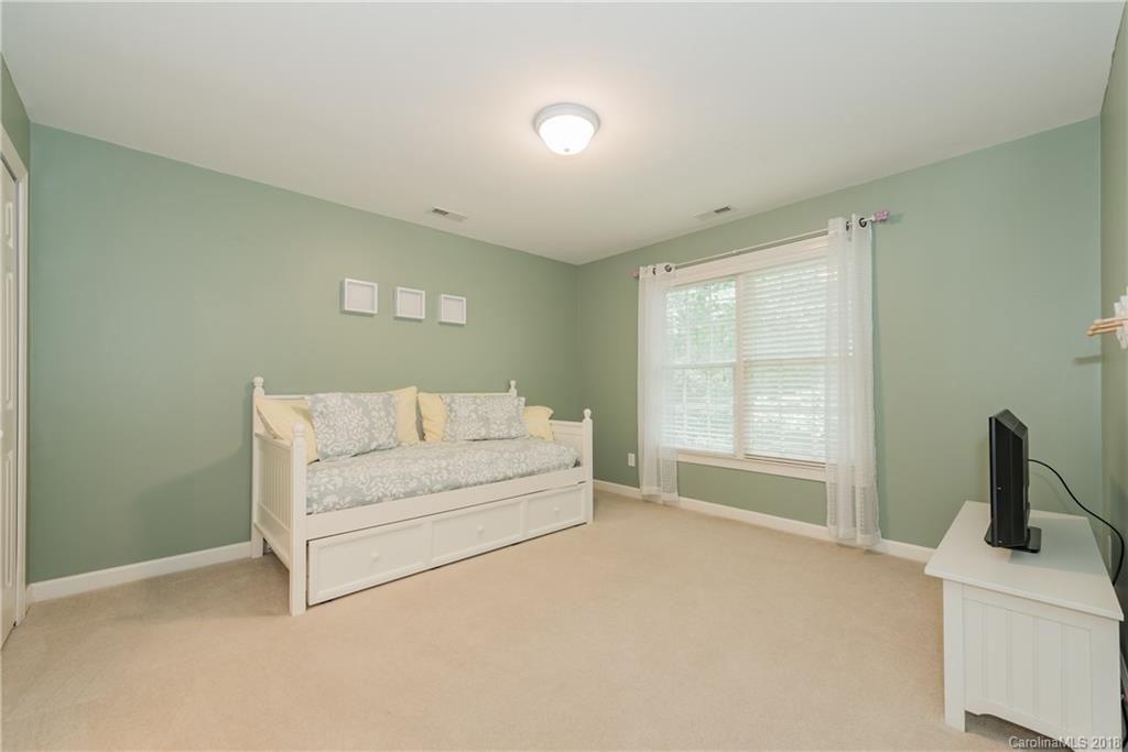 11010 Fox Hedge Road Matthews, NC 28105 - Photo 28 of 34 Gallery Image 28