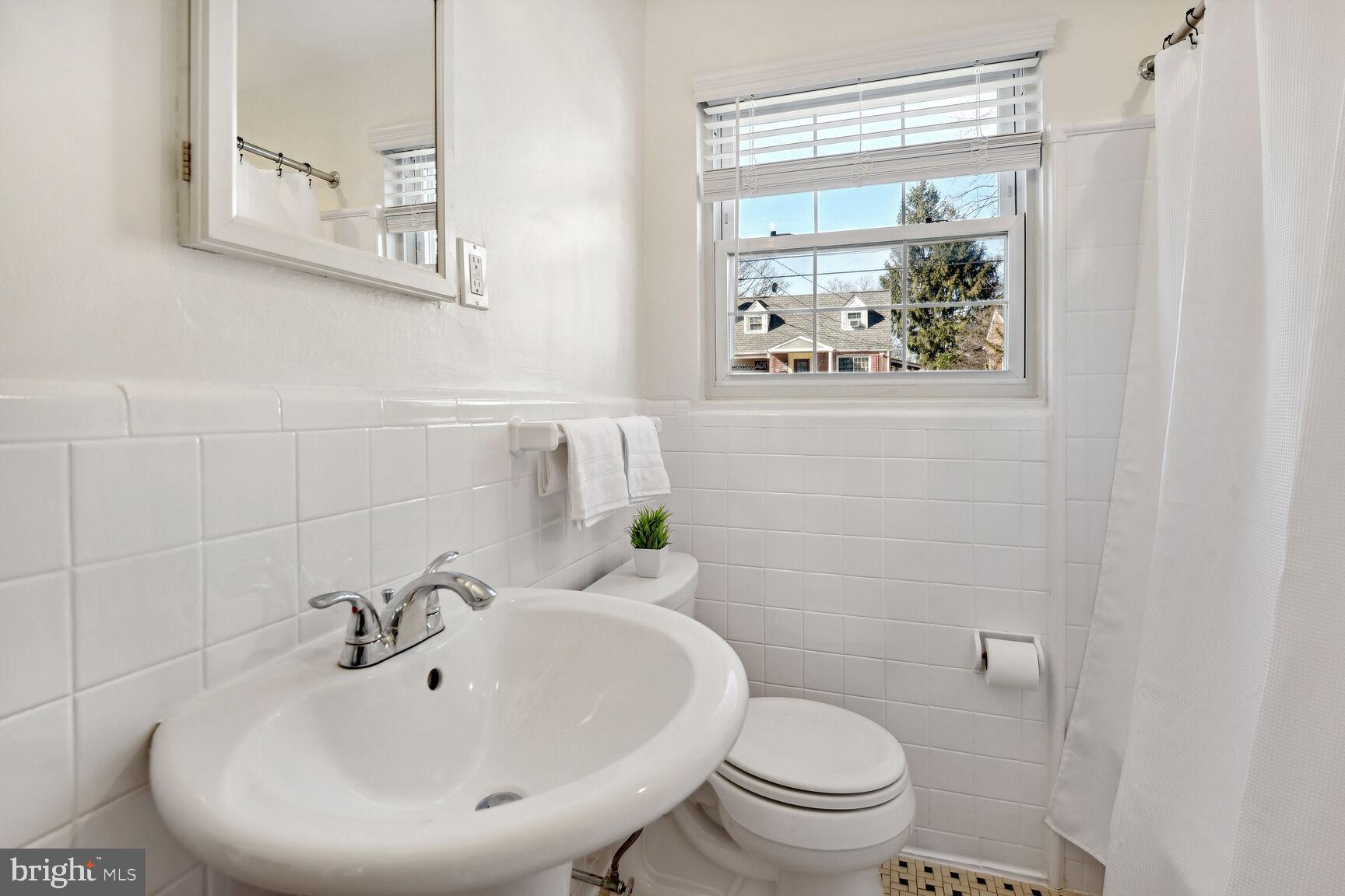 10005 Portland Road Silver Spring, MD 20901 - Photo 17 of 28