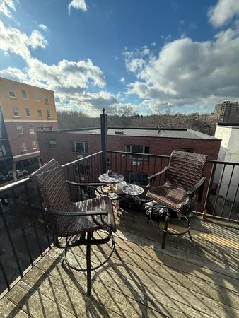 $4,800 | 71 South Huntington Avenue, Unit 3, Boston, MA 02130